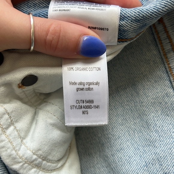 AGOLDE 90s Mid-Rise Loose Fit Jeans in Snapshot - Picture 4 of 4